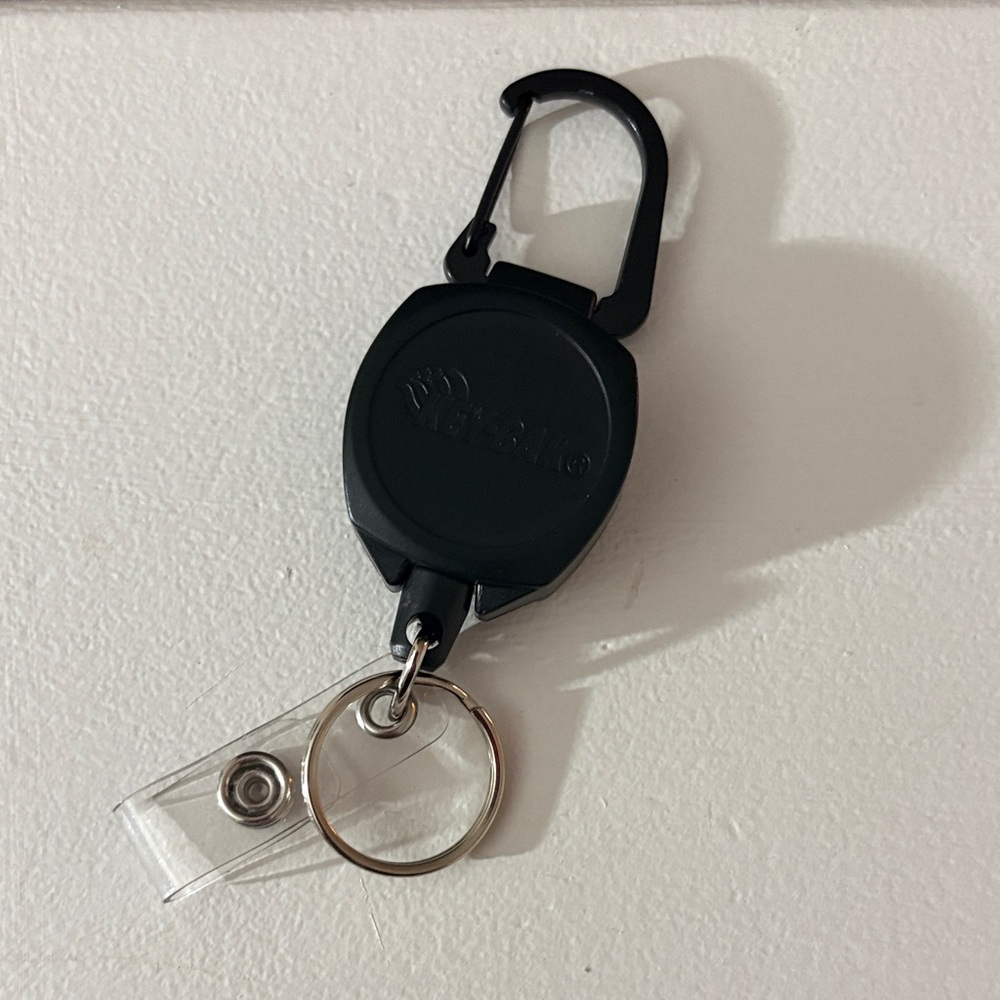 retractable ID badge holder 🆕